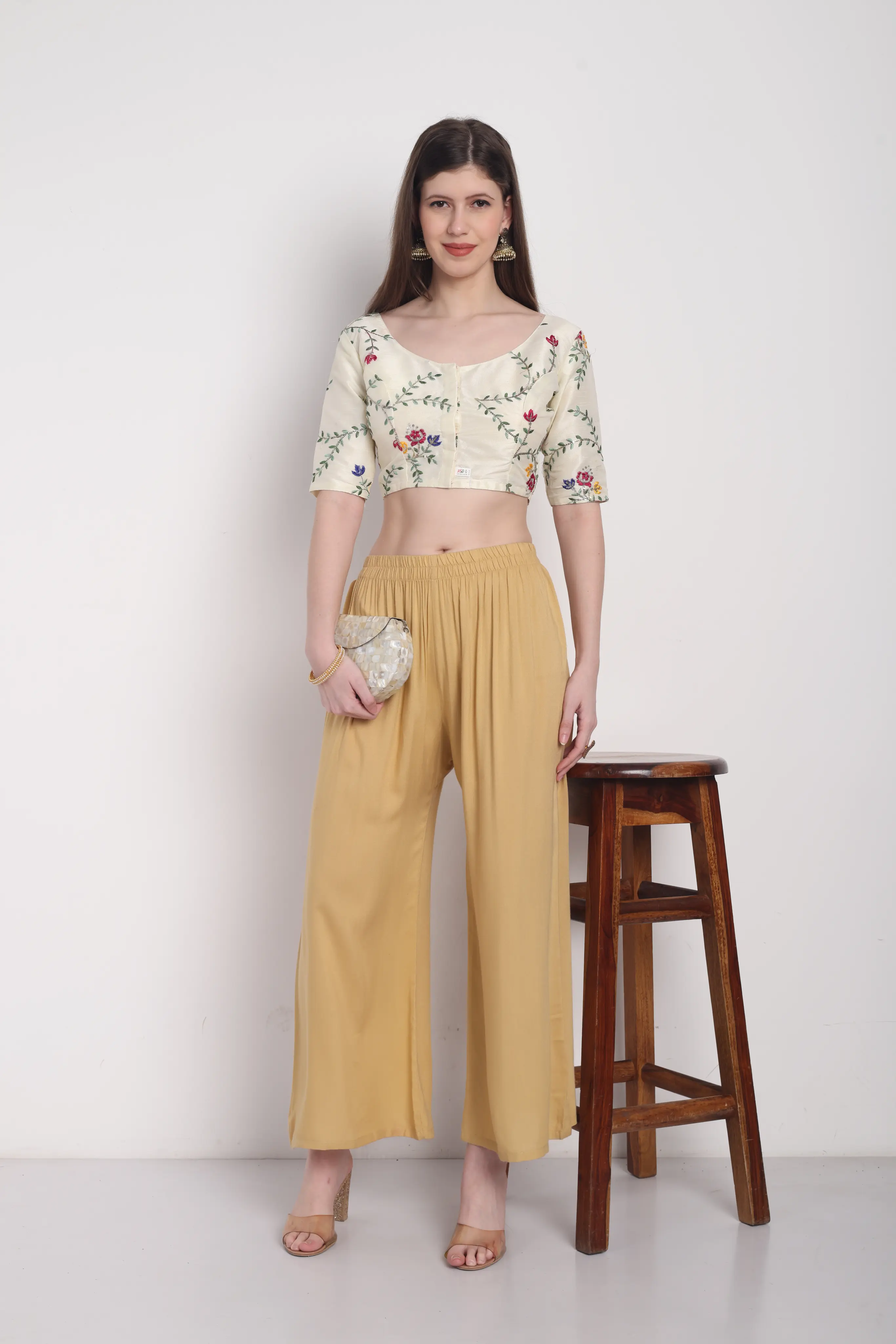 ecomm female shoot